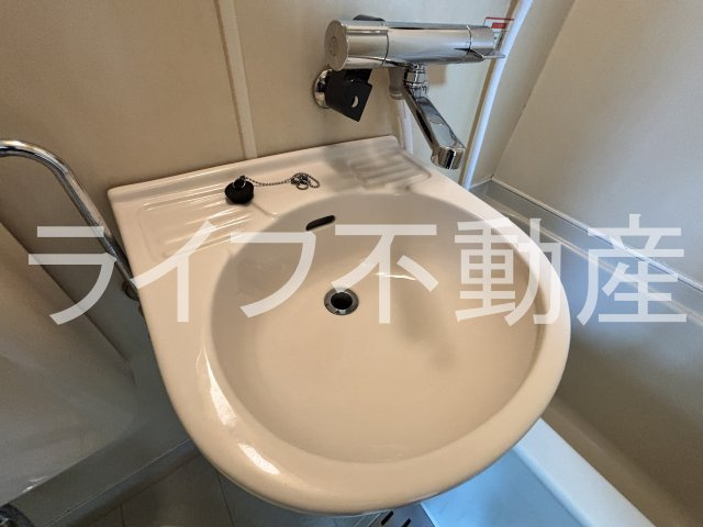 サンハイツ近大前の洗面所|スペースが確保できる洗面所です