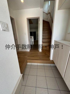【玄関】 | 神戸市西区狩場台1丁目　新築戸建1号地　仲介手数料無料！ | きれいな玄関です