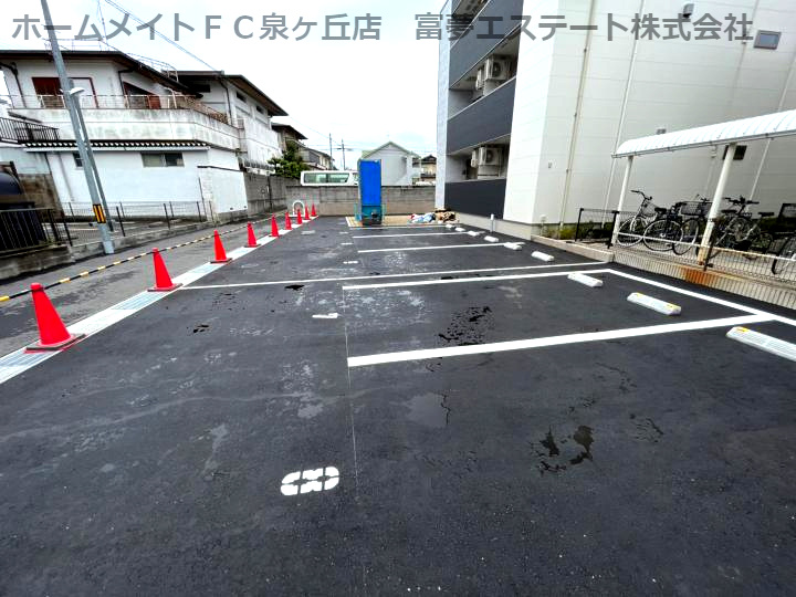 ポプラーレ狭山Ⅱの駐車場