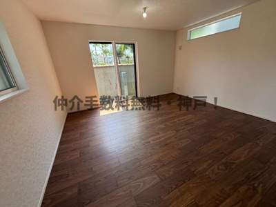 【居間・リビング】 | 神戸市西区狩場台1丁目　新築戸建2号地　仲介手数料無料！ | 居間です