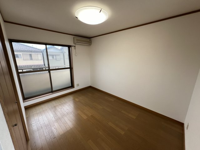 岐阜県大垣市長松町の洋室|コンパクトで使いやすい洋室です