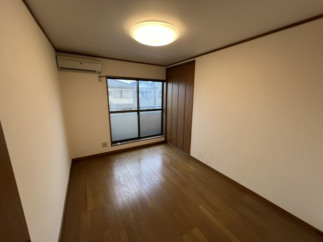 岐阜県大垣市長松町の洋室|広々とした洋室です