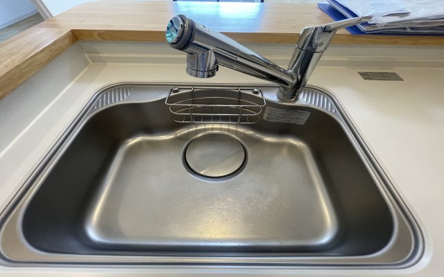 プロスタイル長津田のキッチン|耐火性や重いものにも頑丈で耐久性に優れており、錆びづらい特性もあるので長く安心して使えるシンクです♪
