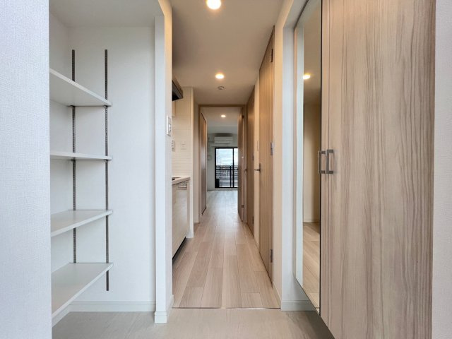 S-RESIDENCE難波大国町Tresの玄関