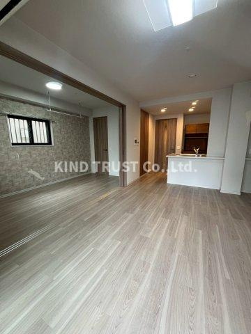 レジェイド南森町の居間・リビング|おしゃれな居間です