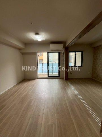 レジェイド南森町の居間・リビング|ゆったり過ごせる居間です