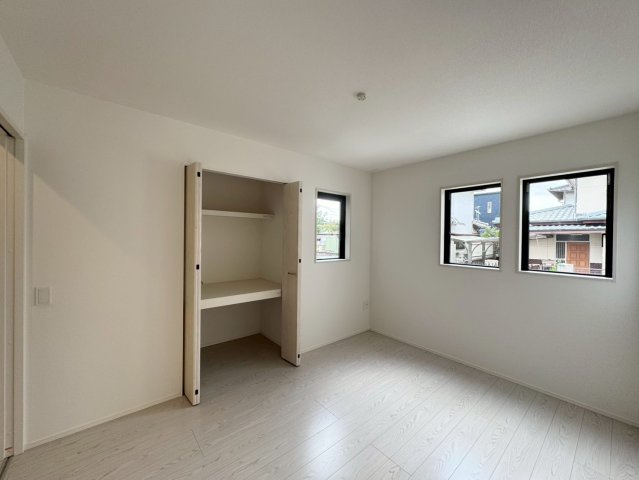 Adoble+ーアドブル＋小倉南区下貫3丁目3期　【小倉南区　新築戸建て】の洋室|1階洋室はクローゼット完備♪　【小倉南区　新築戸建て】