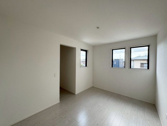 Adoble+ーアドブル＋小倉南区下貫3丁目3期　【小倉南区　新築戸建て】の洋室|2階6帖洋室WIC完備♪【小倉南区　新築戸建て】