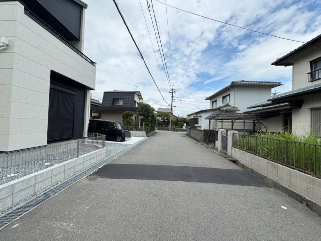 【前面道路含む現地写真】の画像