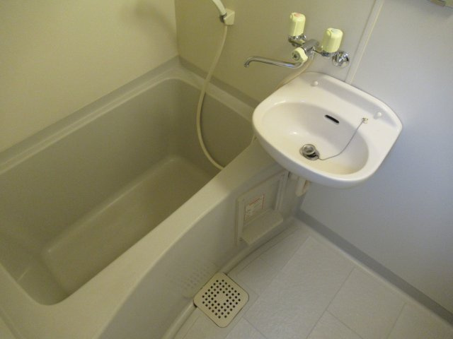 ラ・フランスマンション本町の浴室|サンプル写真になります。