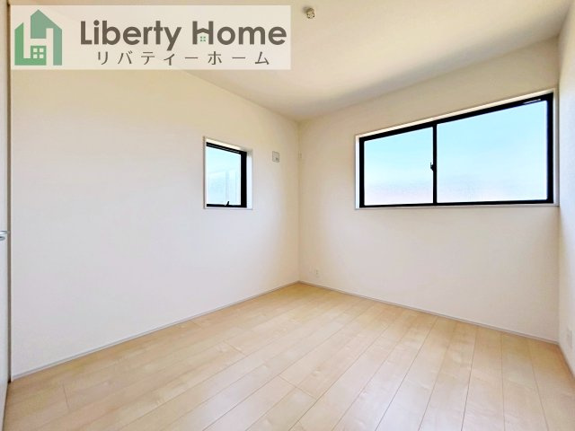 高萩市島名8期　新築戸建の洋室