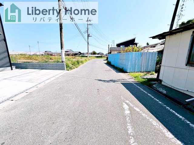 高萩市島名8期　新築戸建の前面道路含む現地写真