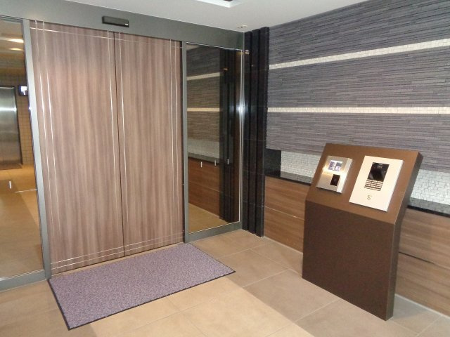 【エントランス】