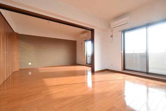 キャッスルプラザ甲子園アネックスの居間・リビング