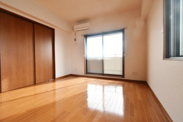 キャッスルプラザ甲子園アネックスの洋室