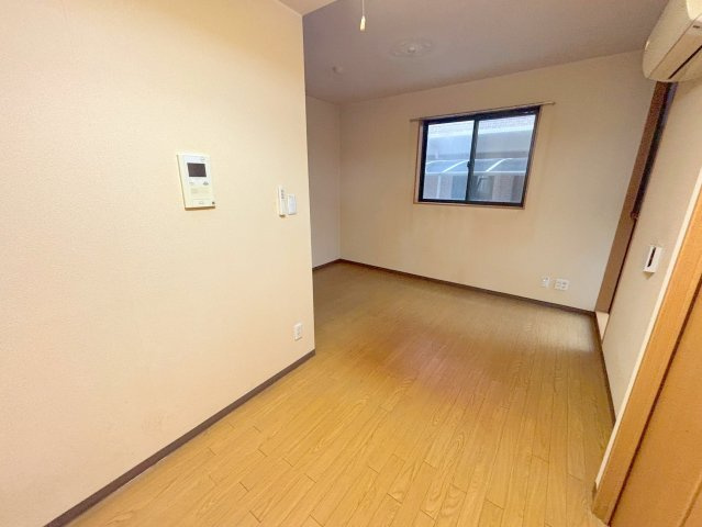 アズールパークの洋室
