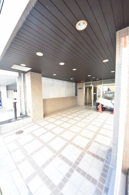 【エントランス】 | プレコートオカダ