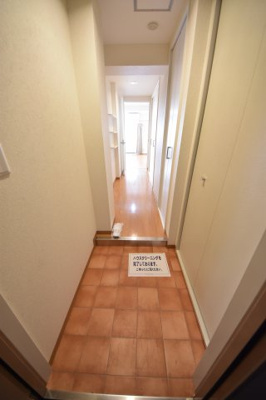 【玄関】 | プレコートオカダ