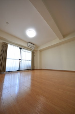 【寝室】 | プレコートオカダ