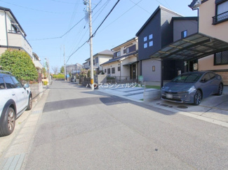 【前面道路含む現地写真】