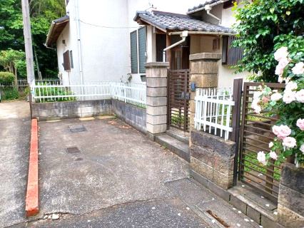 東松山市大字宮鼻の中古一戸建の駐車場|1台可能