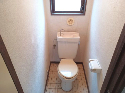 東松山市大字宮鼻の中古一戸建のトイレ