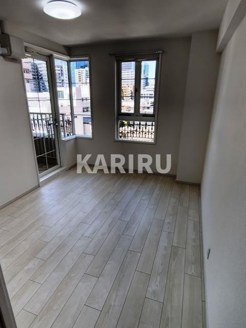 カプリース茶屋町東の居間・リビング