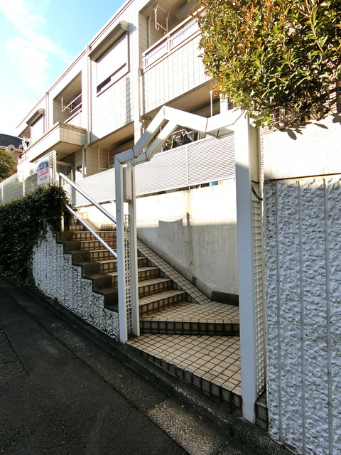 プリムローズ永福のエントランス|建物入口