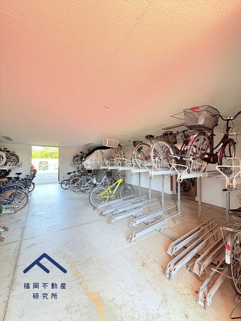 モントーレブルー・ラ・メールＦｕｋｕｏｋａ　Ｃａｂｉｎ棟の駐車場