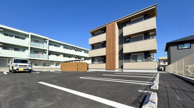 D-Crinum本田町の駐車場