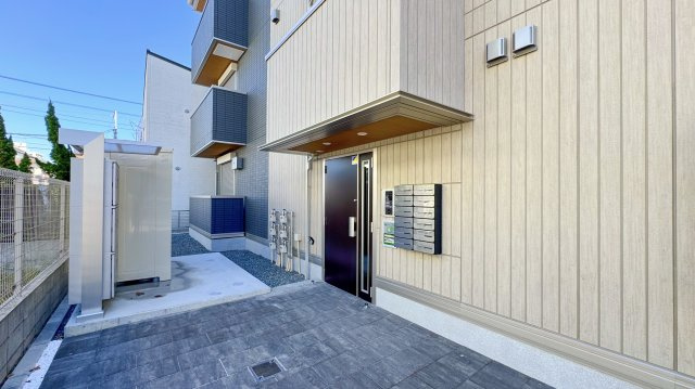 D-Crinum本田町のエントランス