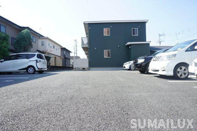 エクセラン・リヴの駐車場