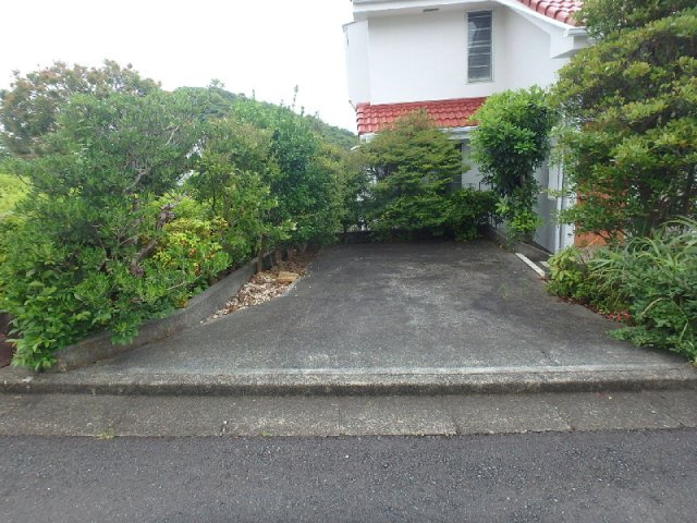 S1722H　碁石が浜分譲地中古住宅の駐車場