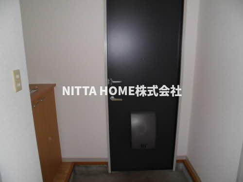 カトル・セゾンの玄関|広いスペースの玄関です○