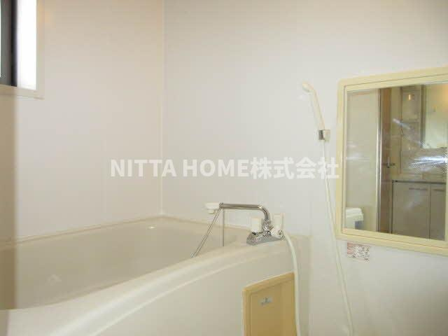 カトル・セゾンの浴室|落ち着いた空間のお風呂です◇