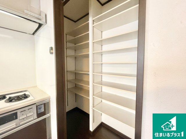 堺市西区鳳南町　中古一戸建の収納|収納スペース豊富です