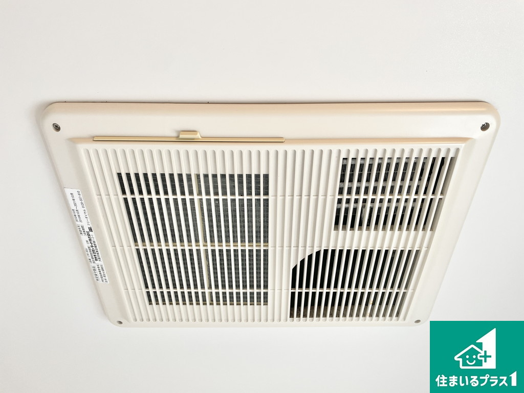 堺市西区鳳南町　中古一戸建の外観|周辺は落ち着いた街並みの住宅地！子育てがしやすい住環境です！是非一度ご覧ください。