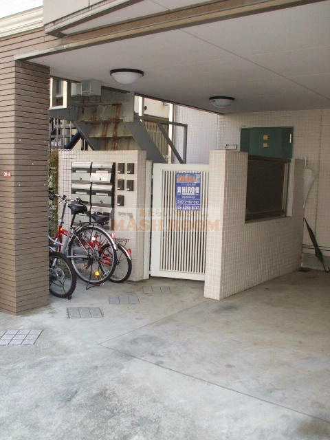 ハイムナウヒルズのエントランス