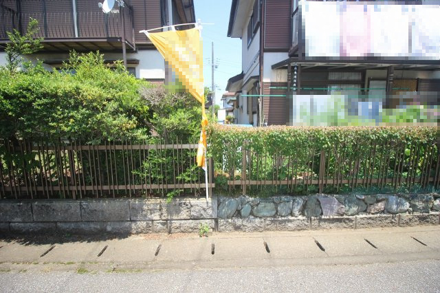 野木町友沼の外観|東側との境界部分