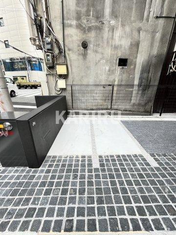 クレストコート堂島の駐車場