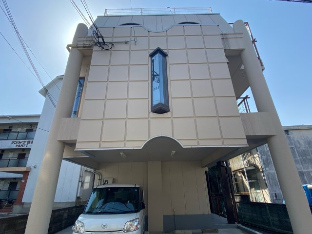 ハイツブルームの外観