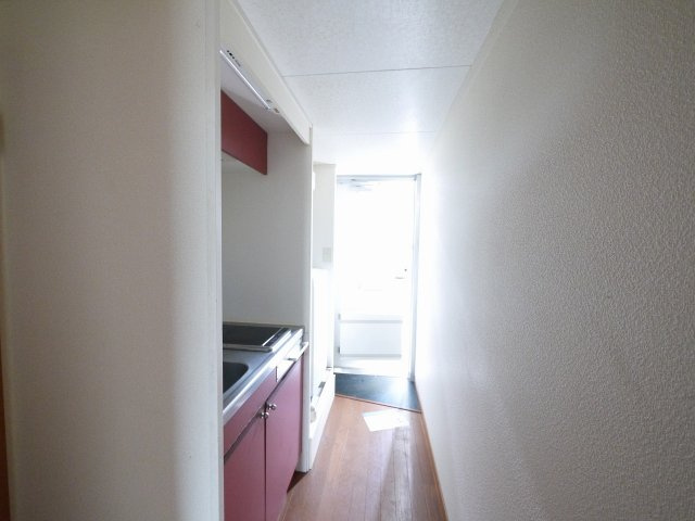 レオパレスＡｄｖａｎｃｅ富雄の玄関|シンプルで使いやすい玄関です