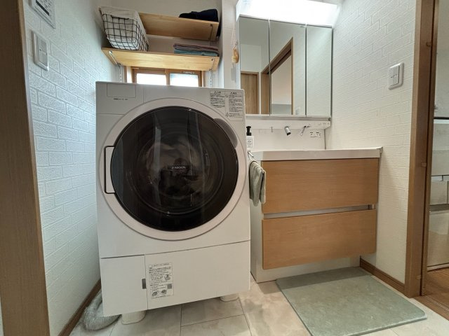 本庄市見福　令和3年築の独立洗面台