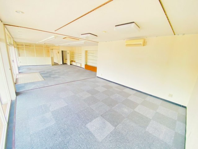 熊味町ホーリータウンの内装