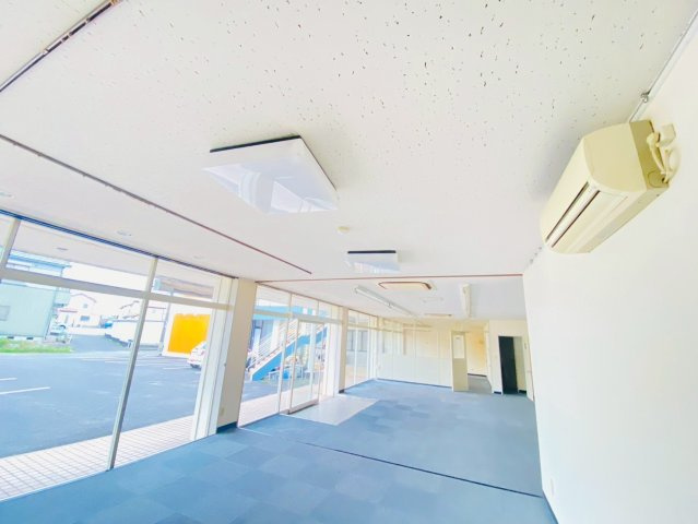 熊味町ホーリータウンの内装