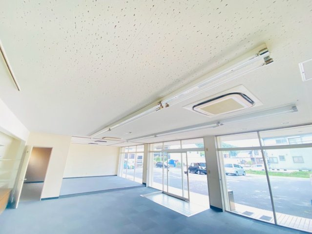 熊味町ホーリータウンの内装