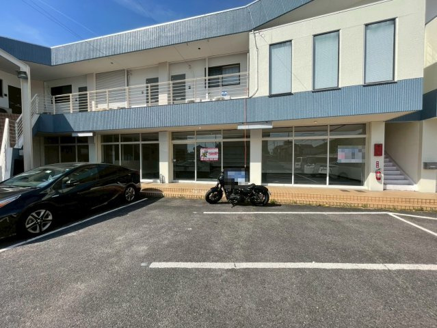 熊味町ホーリータウンの駐車場
