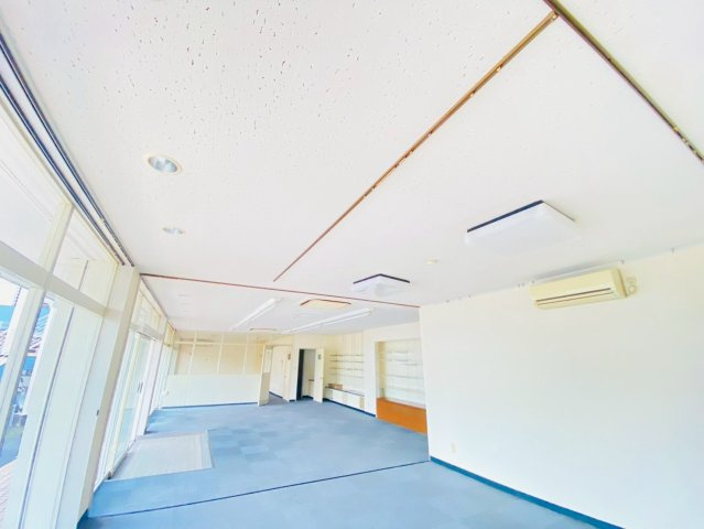 熊味町ホーリータウンの内装