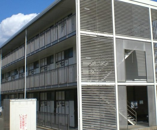 レオパレス田川の外観|共用部分は清掃業者が清掃しております。