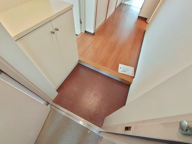 ドゥエル須磨浦の玄関|シューズボックス付き